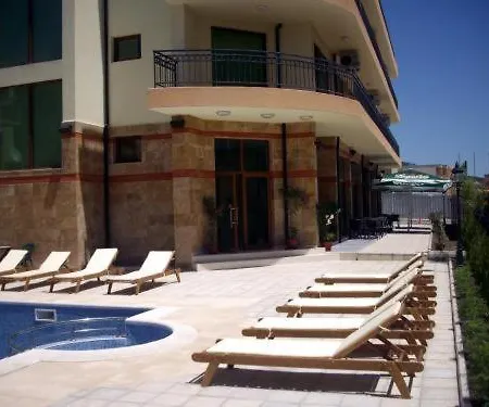 Serenity Szálloda 3*