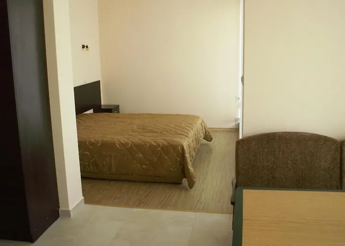 Хотел Serenity 3*