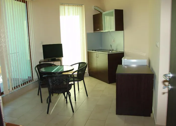 Хотел Serenity 3*